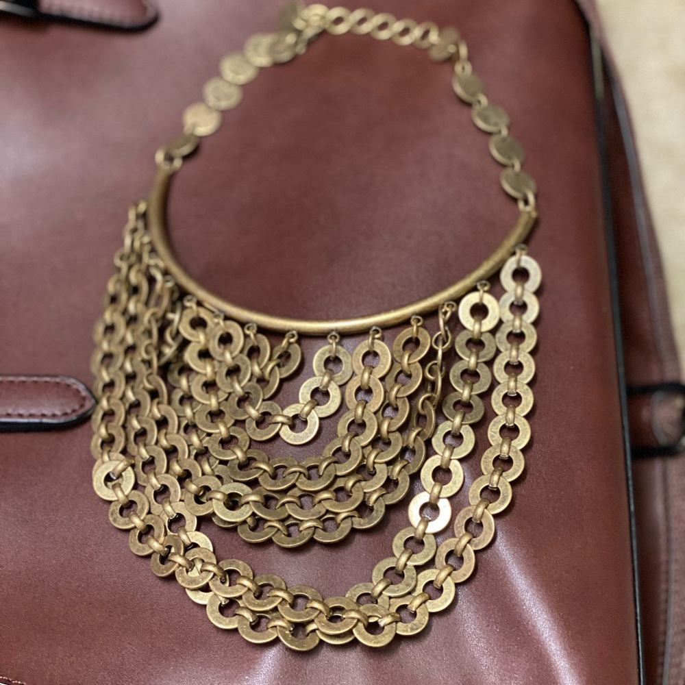 Stella & Dot gold layered necklace. Gently used.
